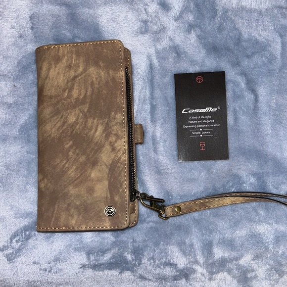 Caseme Leather 2-in-1 Flip Wallet Phone Case w/ Detachable Back Magnetic Closure - Picture 8 of 15